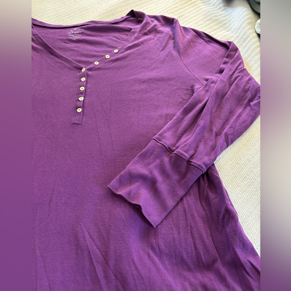 Old Navy purple XXL long sleeve tee.